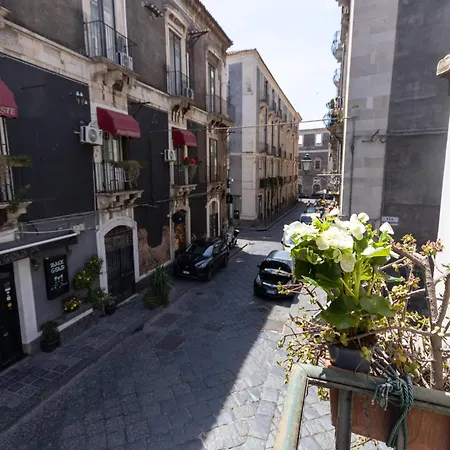 Bellini Theater Palace Apartment Catania